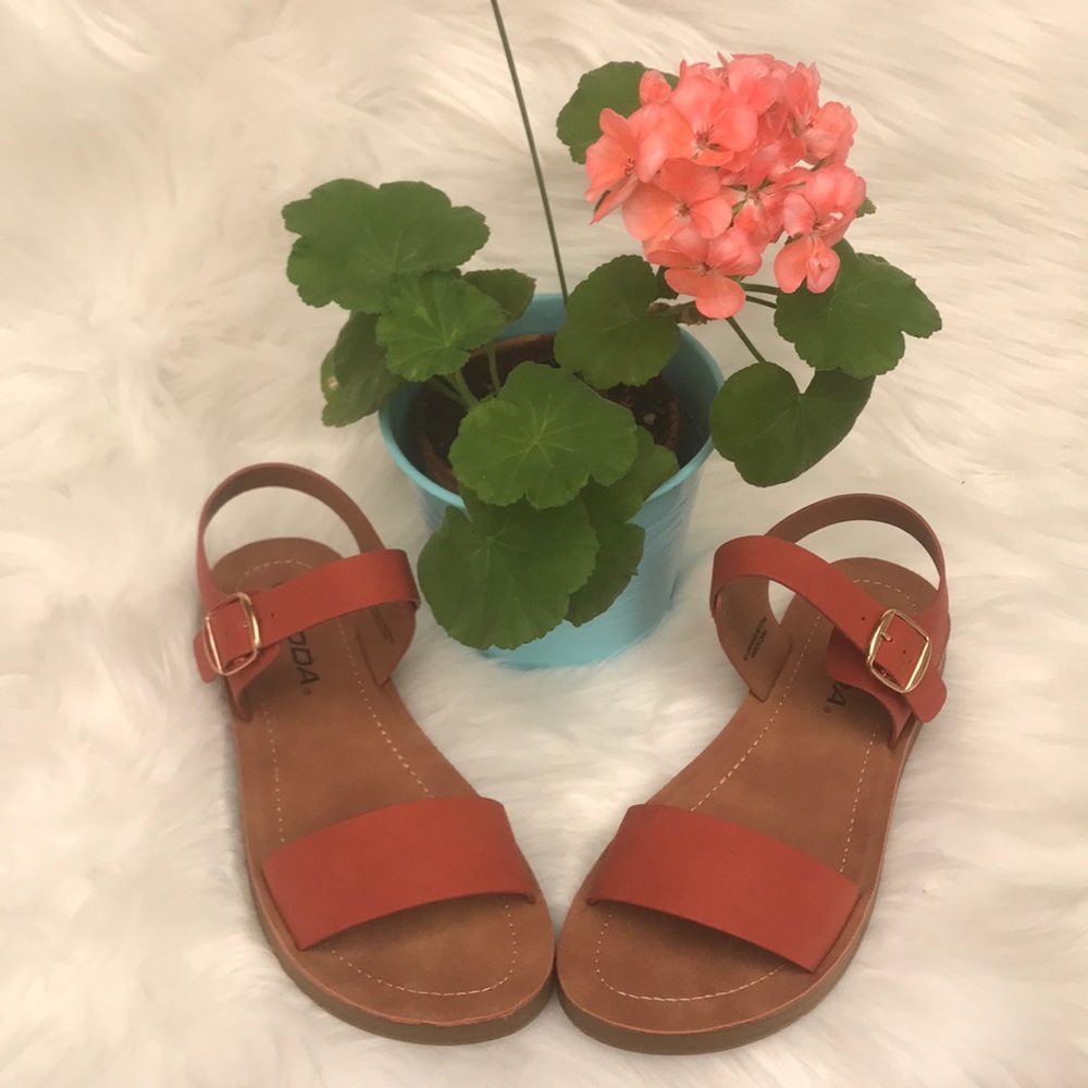 Soda Slingback buckle straps sandals
